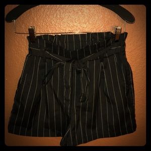 High waisted pin strips shorts